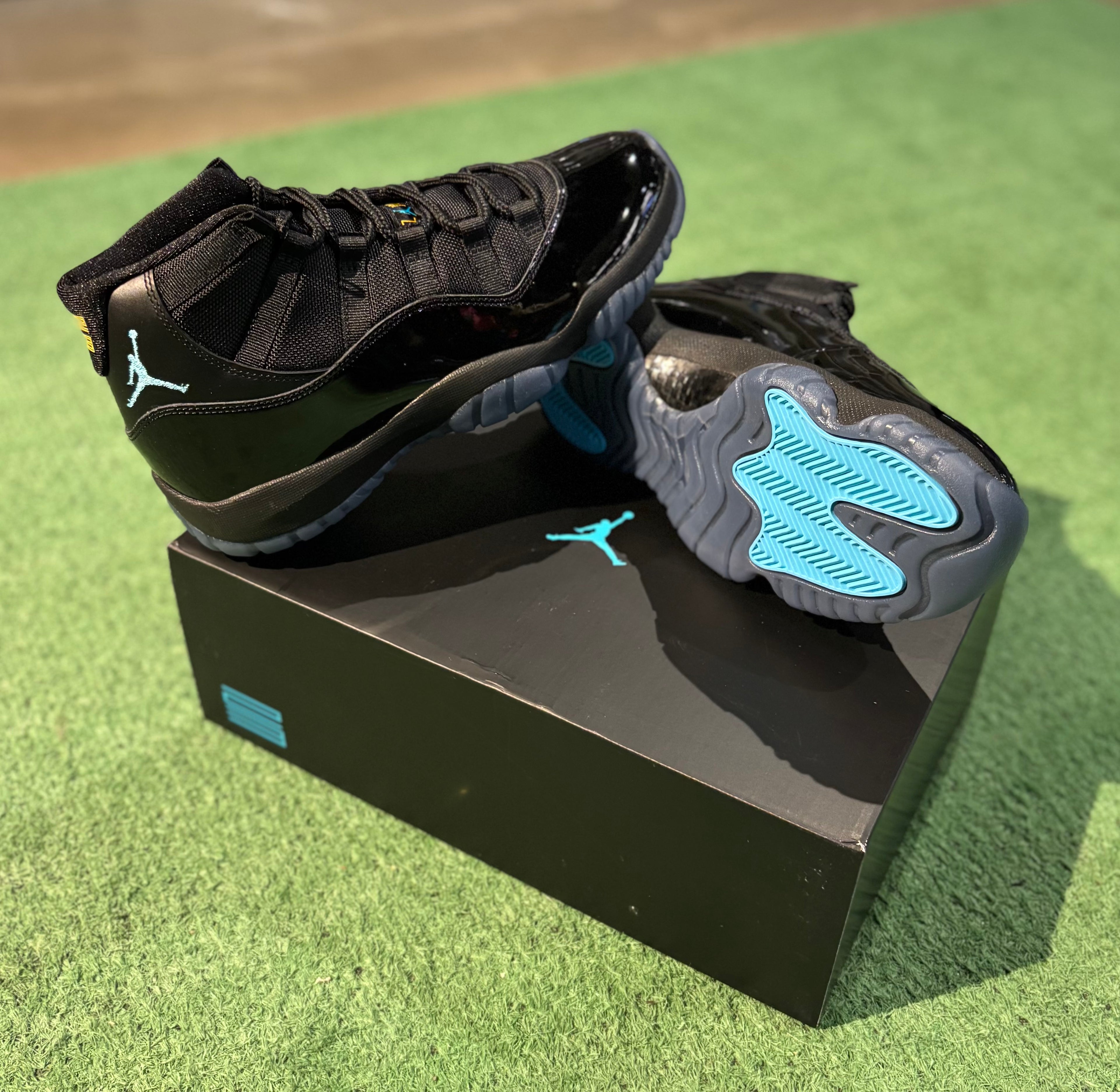 Jordan 11 Gamma Blue