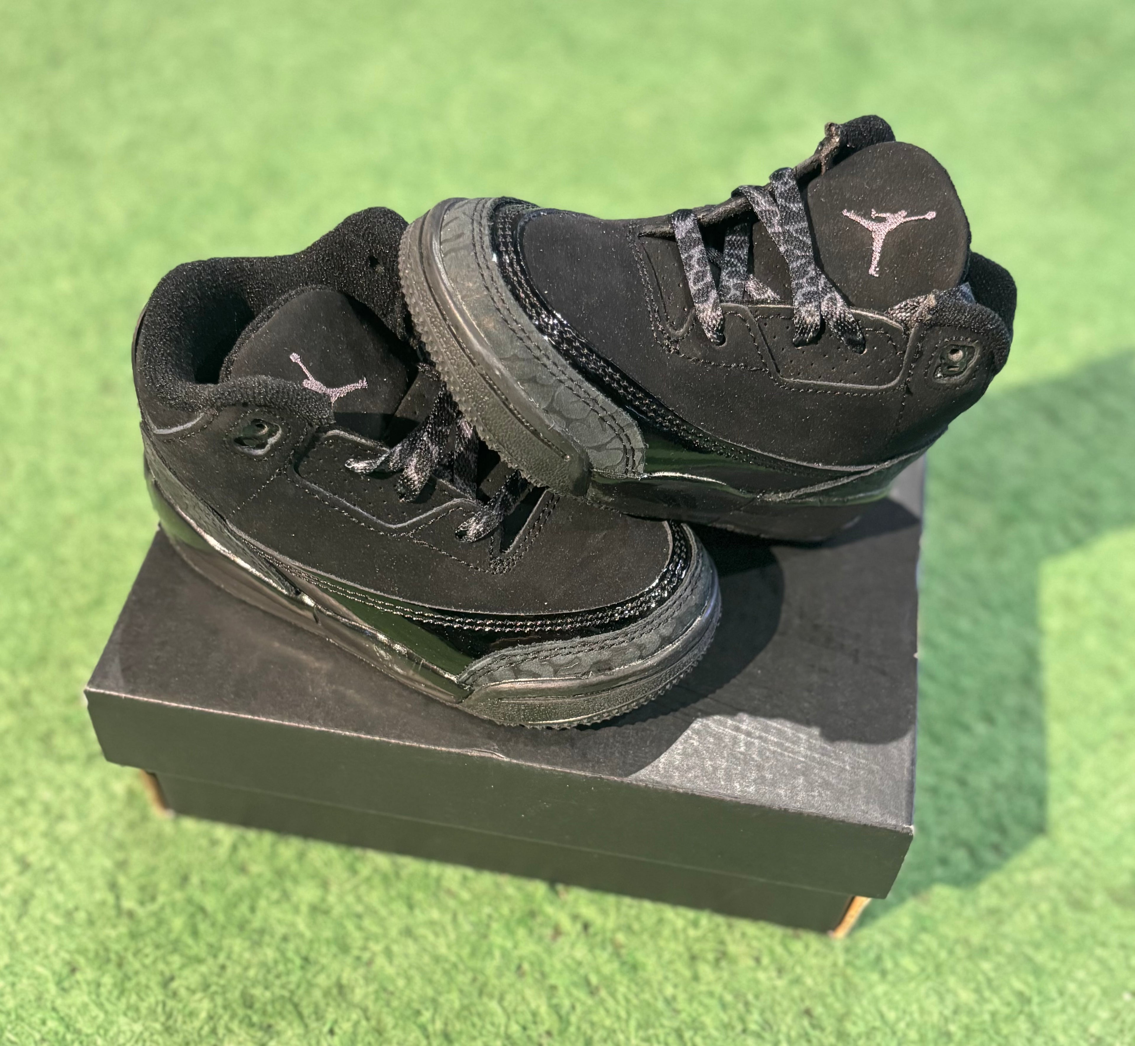 Jordan 3 Black Cat