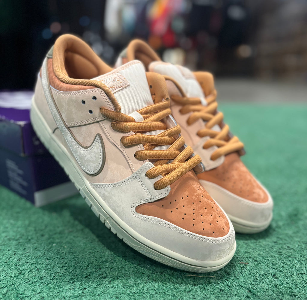 Nike Dunk SB Trocadero Gardens
