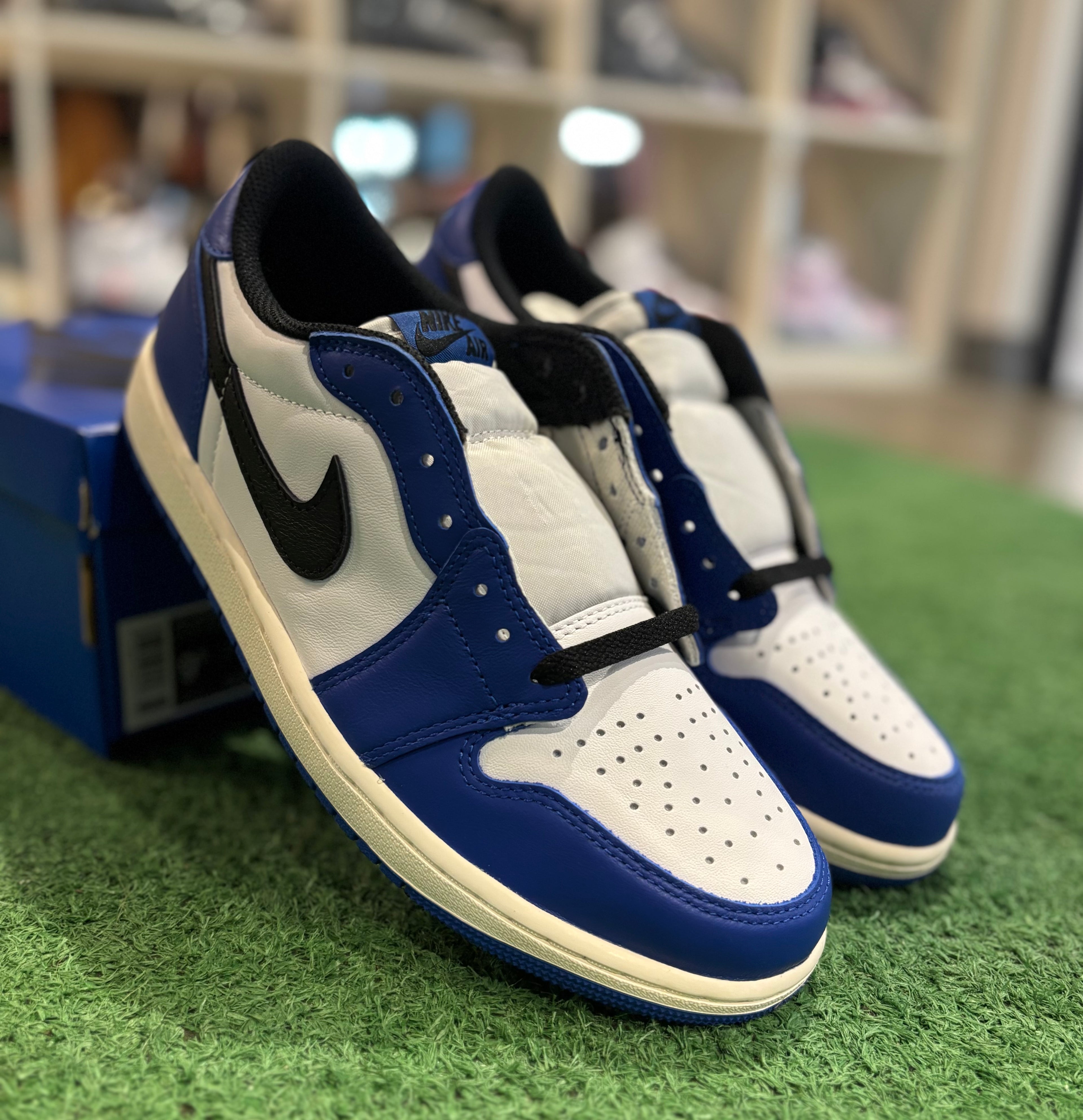 Jordan 1 Low Game Royal