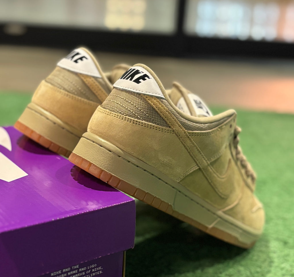 Nike Dunk SB Parachute Beige