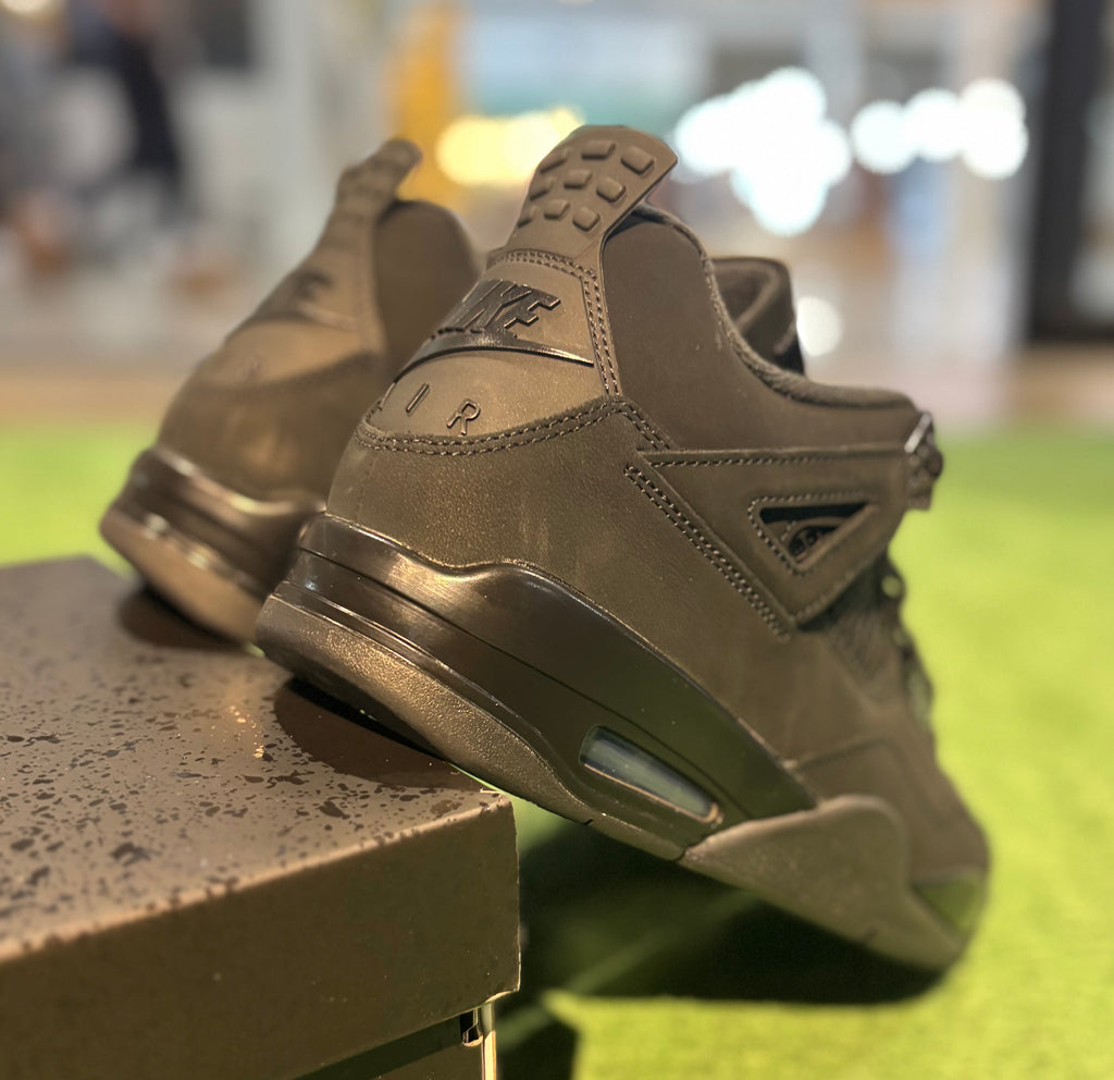 Jordan 4 Black Cat
