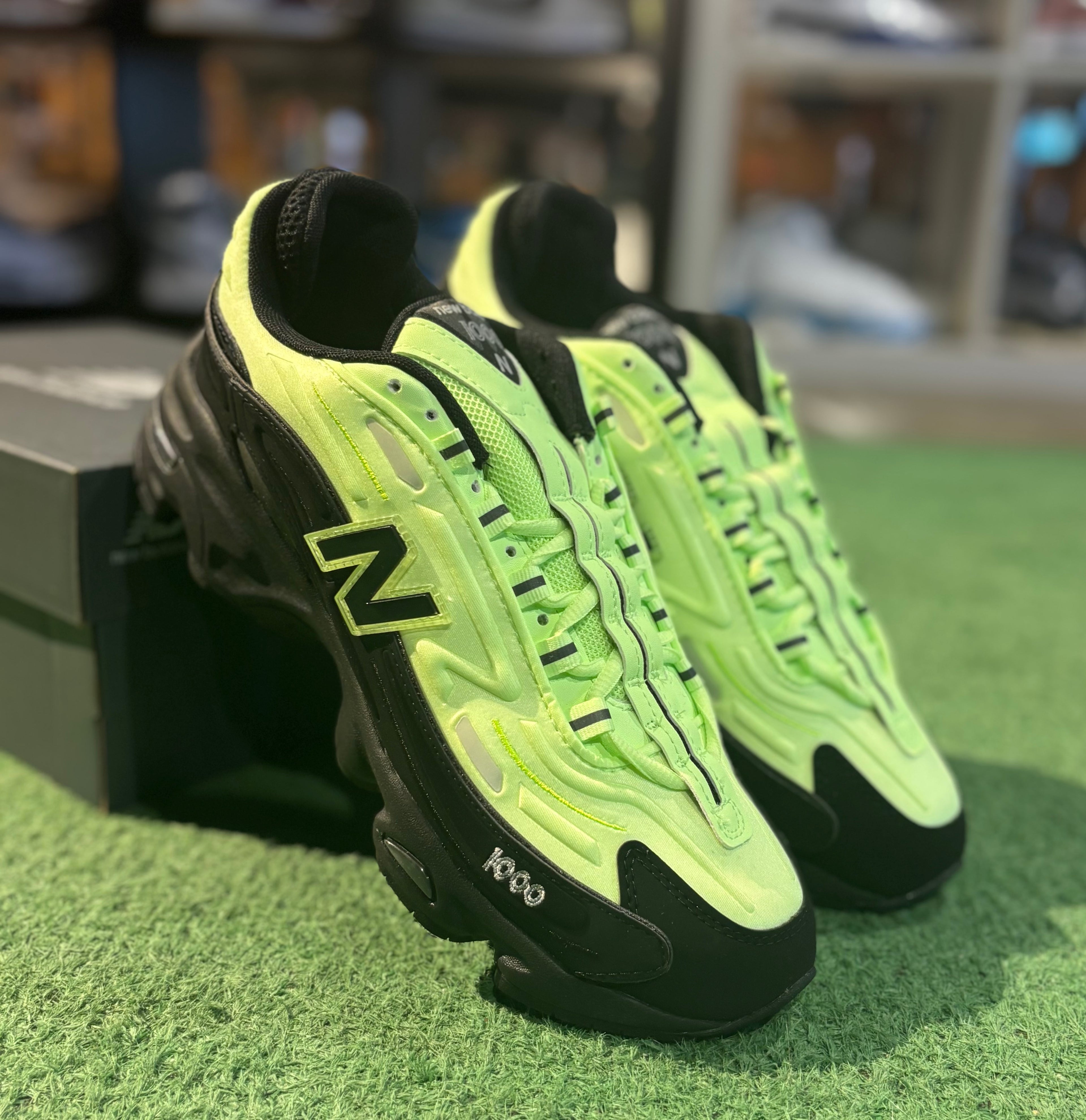 New Balance Black Green