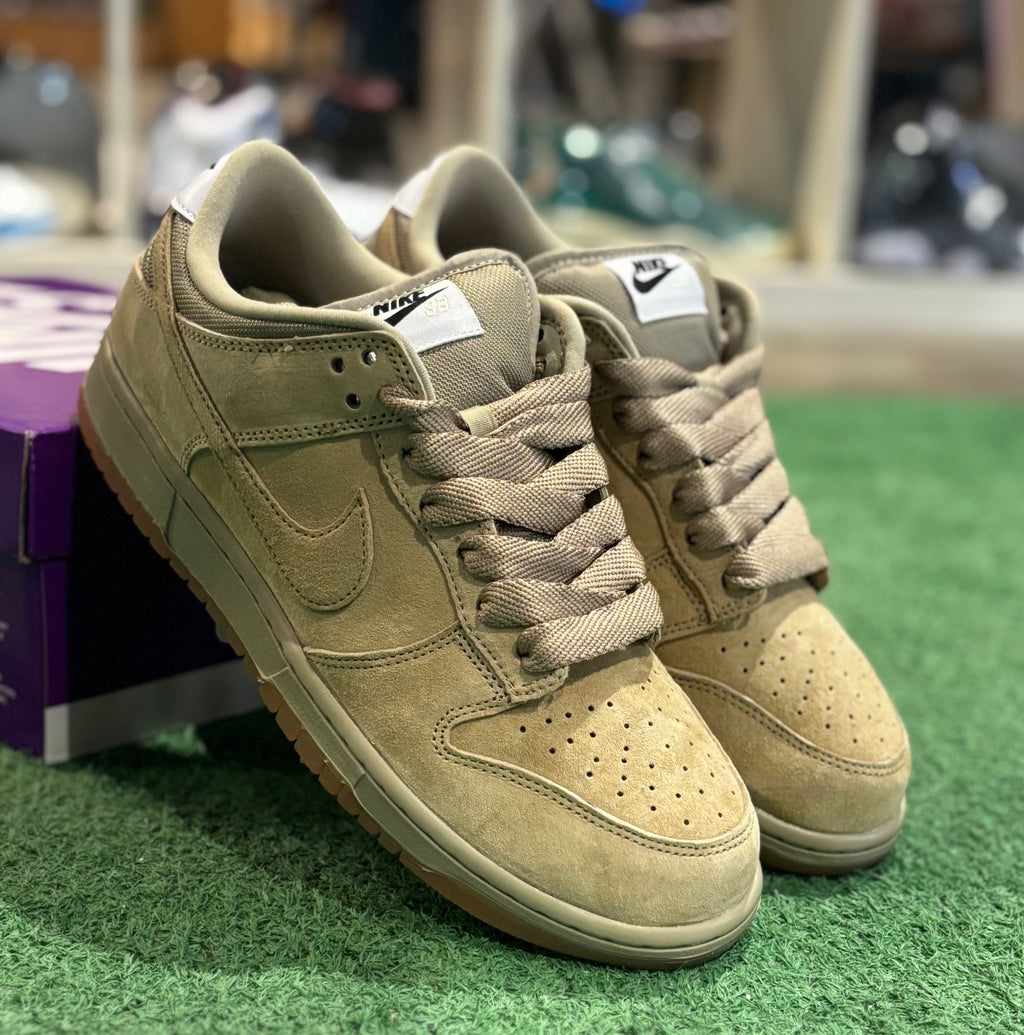 Nike Dunk SB Parachute Beige