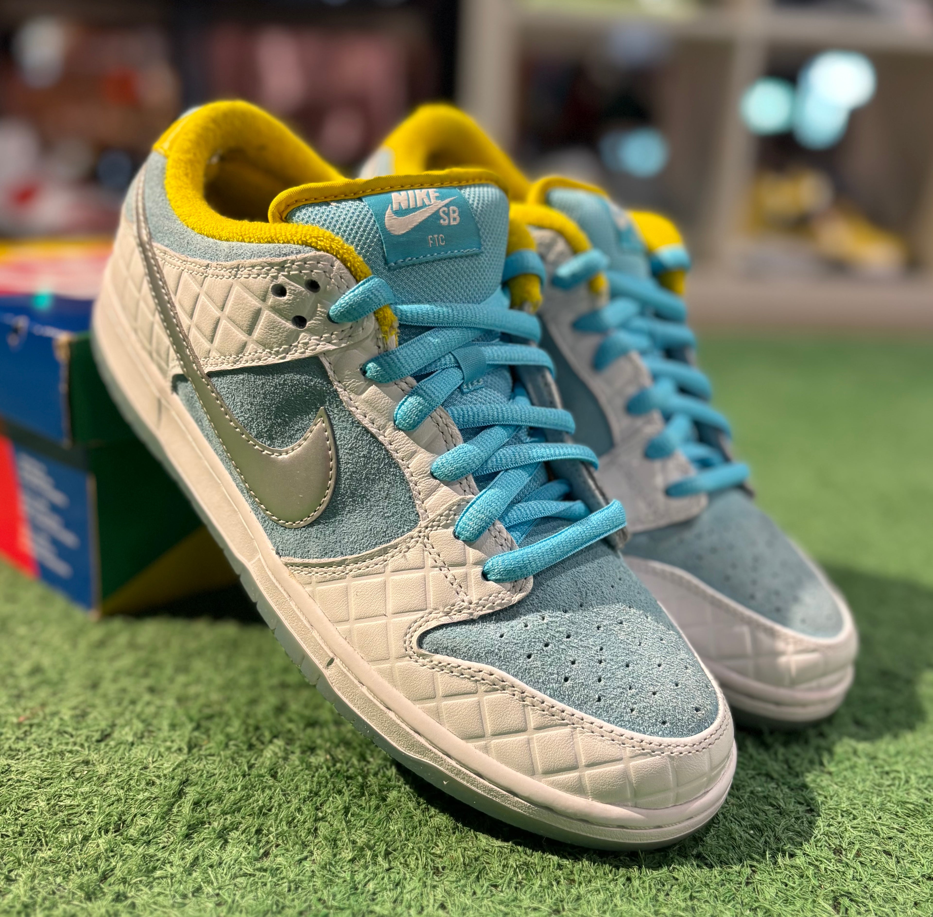 Nike Dunk SB FTC Lagoon