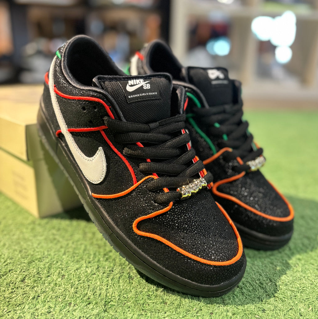 Nike Dunk SB Bronx Girl Skate