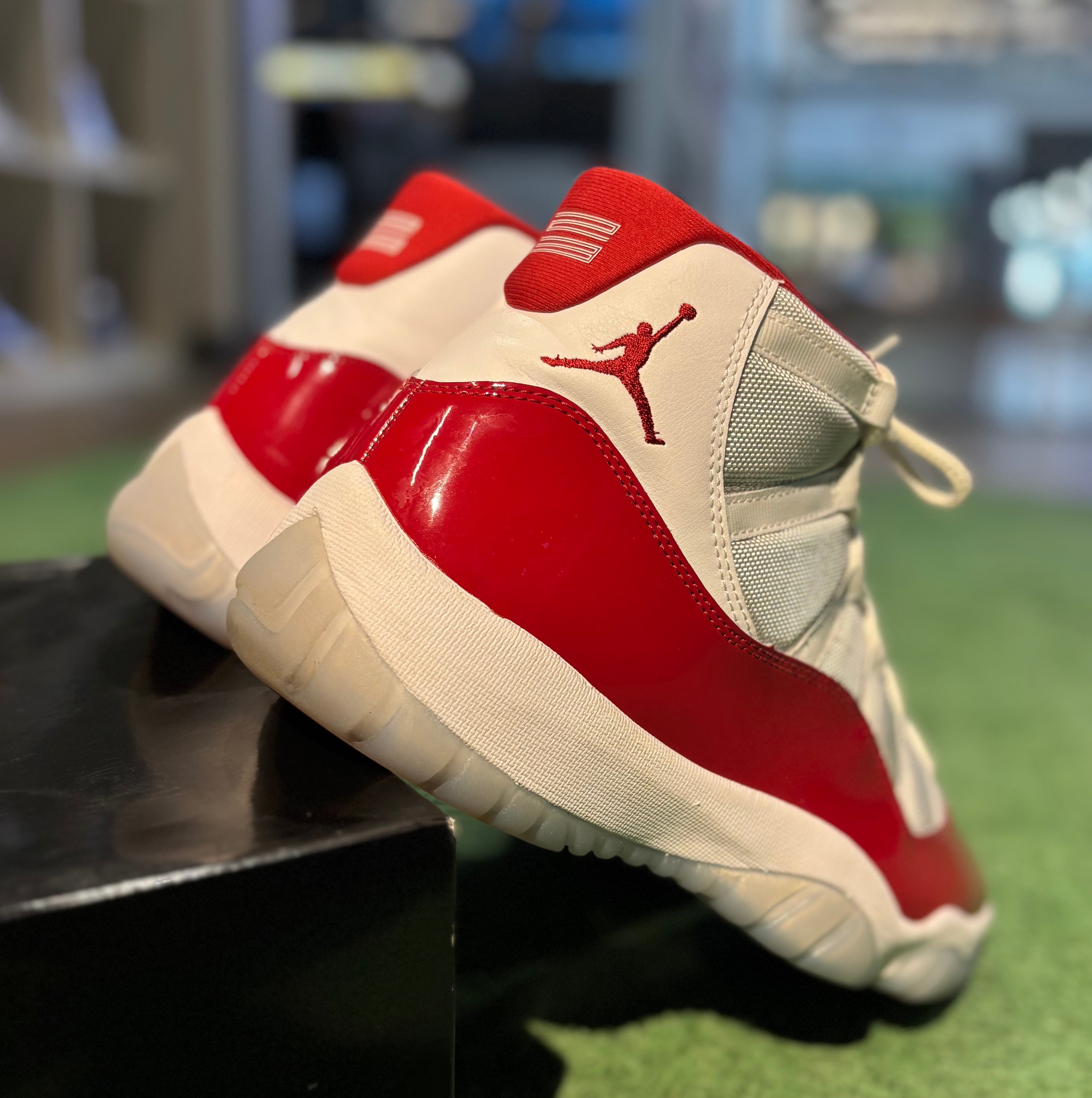 Jordan 11 Cherry