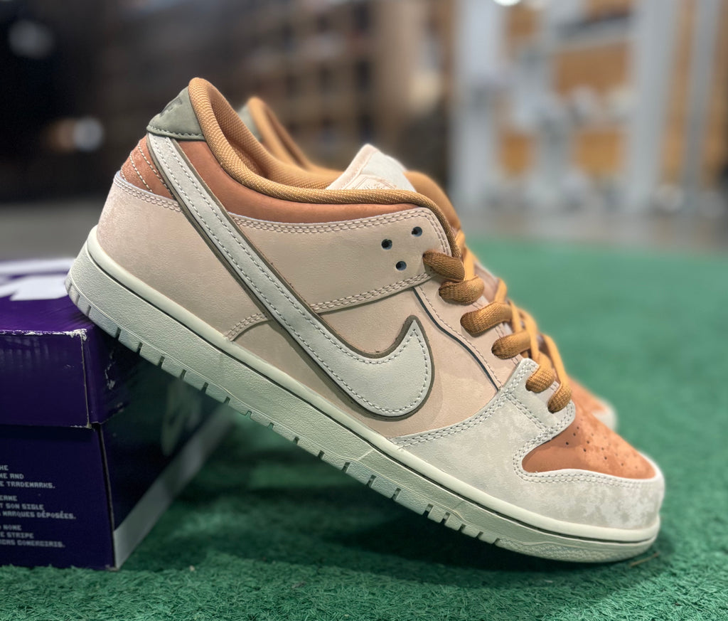 Nike Dunk SB Trocadero Gardens