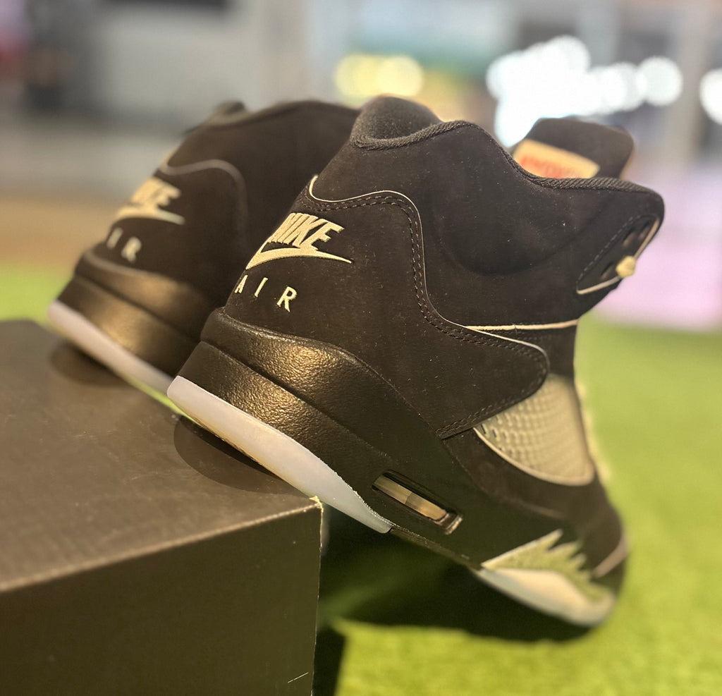 Jordan 5 Black Metallic 
VNDS